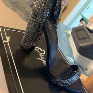 Qupid Size 10 Rhinestone heels